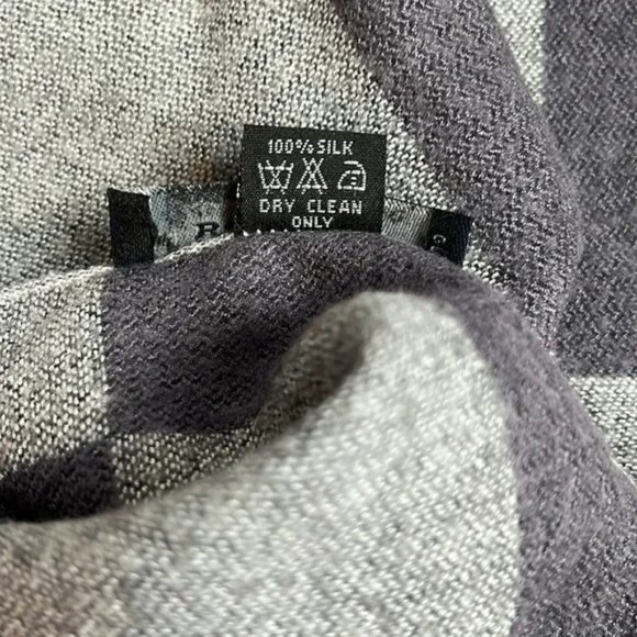 Burberry Grey Checkered Fringed Scarf - Picture 9 of 9